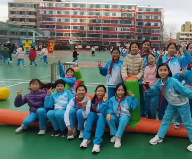 学生每天综合体育活动不低于2小时构建起体健心康的育人系统